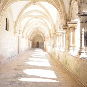 Kreuzgang eines Klosters